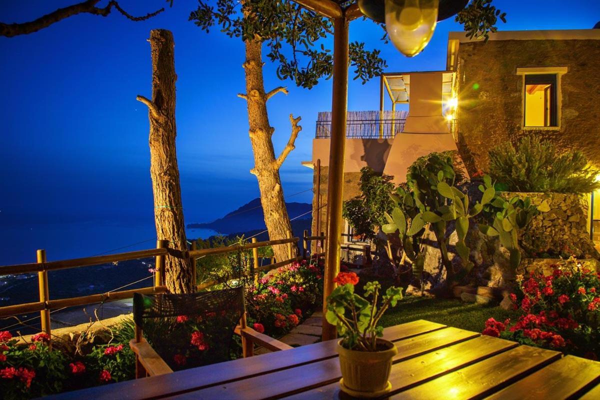 Mirthios-Hill Apartments ปลาเกียส ภายนอก รูปภาพ