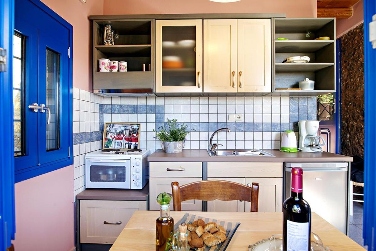 Mirthios-Hill Apartments ปลาเกียส ภายนอก รูปภาพ