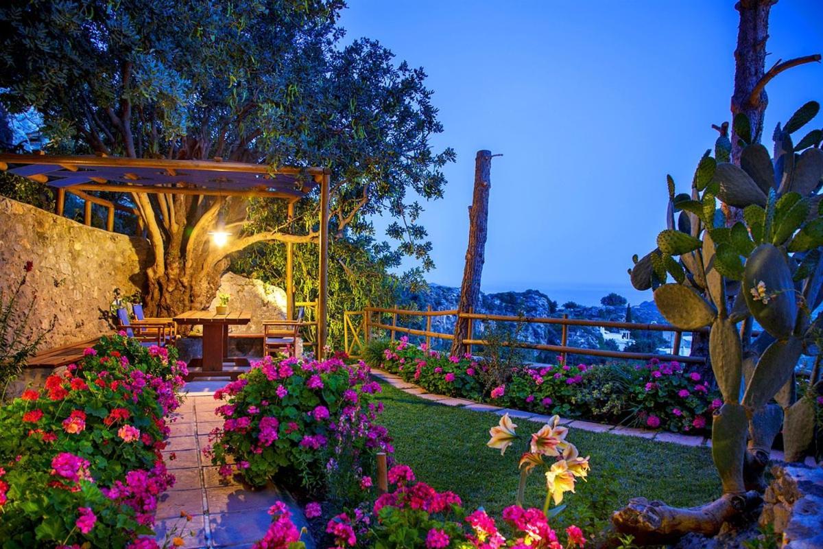 Mirthios-Hill Apartments ปลาเกียส ภายนอก รูปภาพ