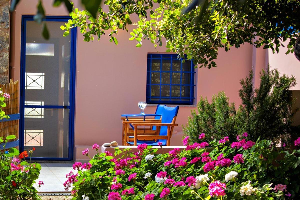 Mirthios-Hill Apartments ปลาเกียส ภายนอก รูปภาพ