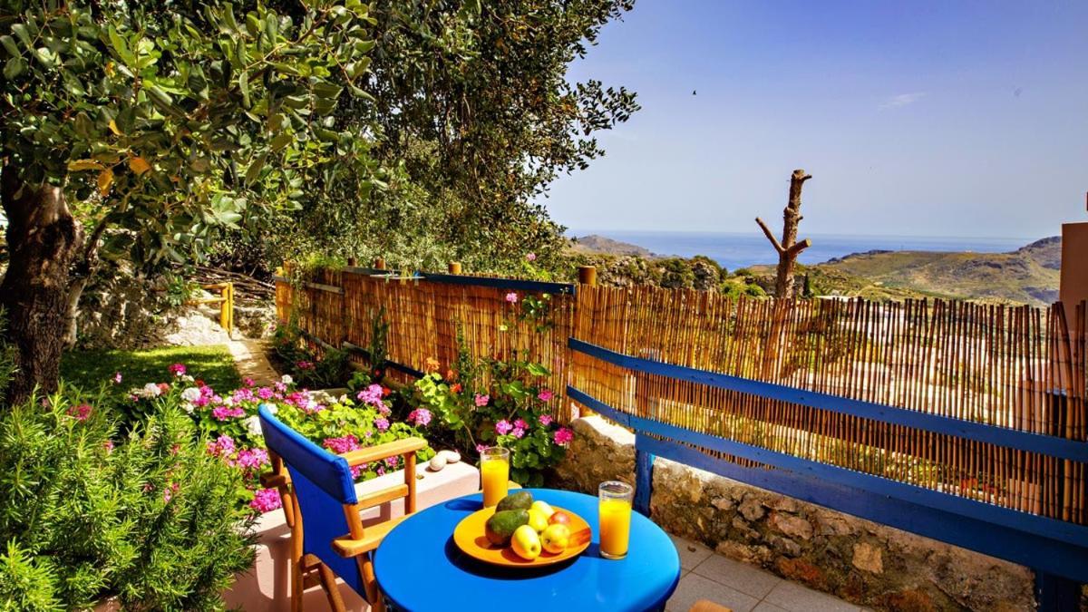 Mirthios-Hill Apartments ปลาเกียส ภายนอก รูปภาพ